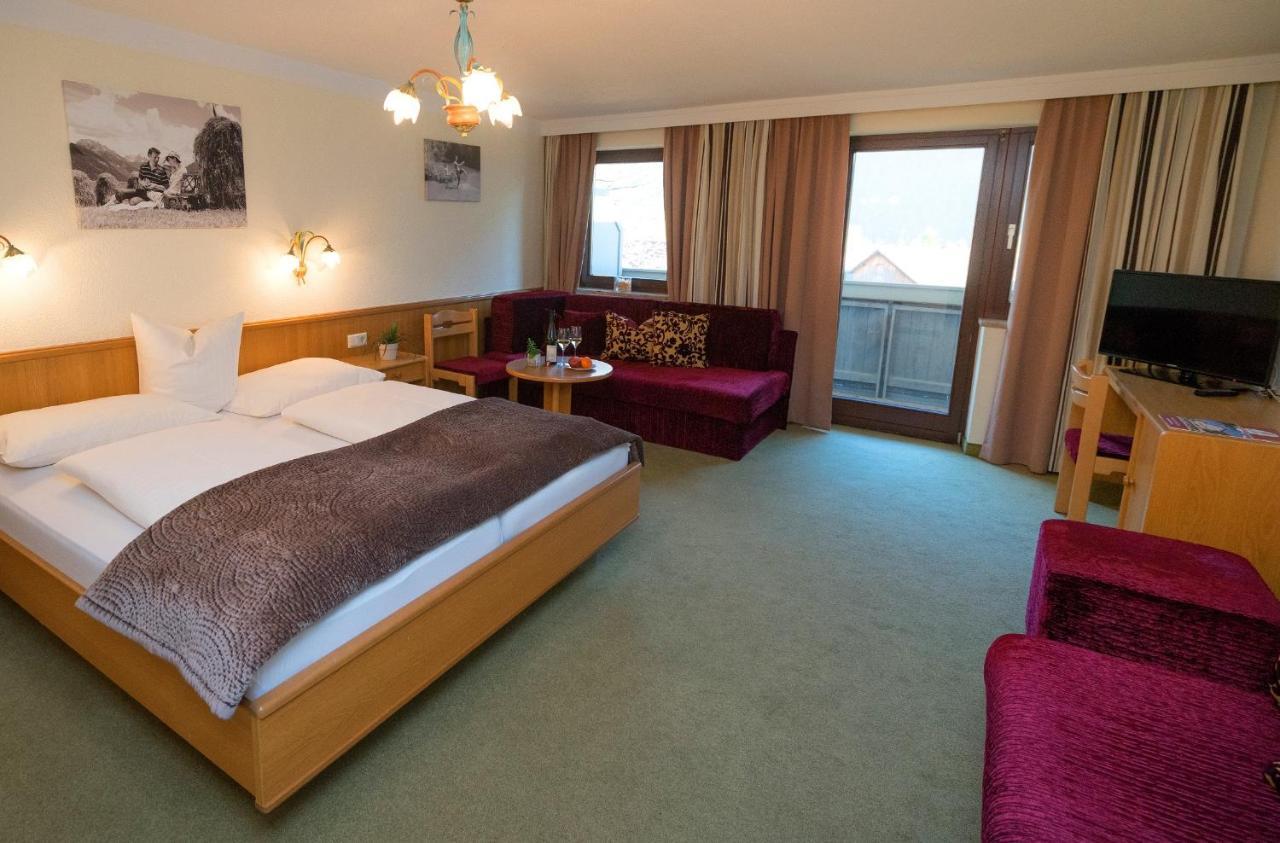 טארנץ Hotel Zum Lamm מראה חיצוני תמונה