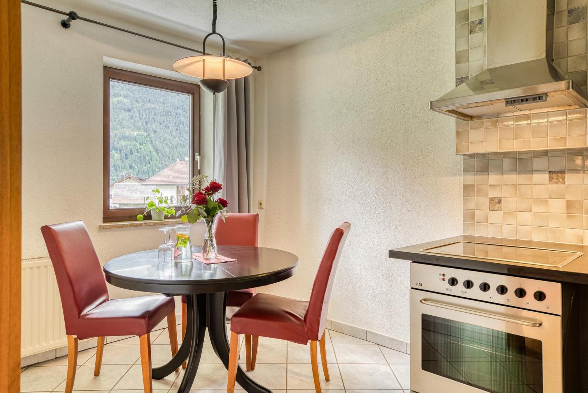טארנץ Hotel Zum Lamm מראה חיצוני תמונה