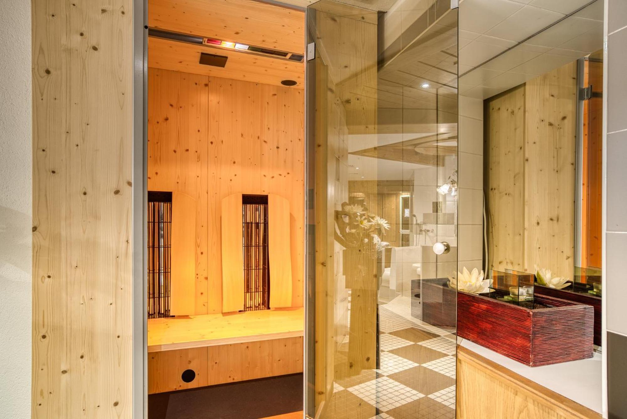 טארנץ Hotel Zum Lamm מראה חיצוני תמונה
