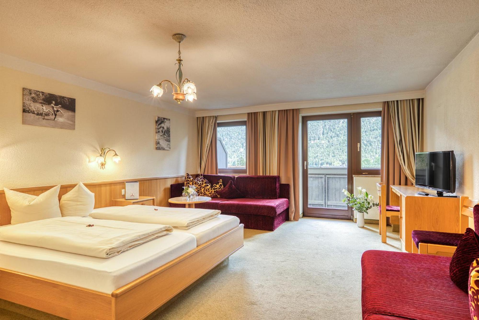 טארנץ Hotel Zum Lamm מראה חיצוני תמונה