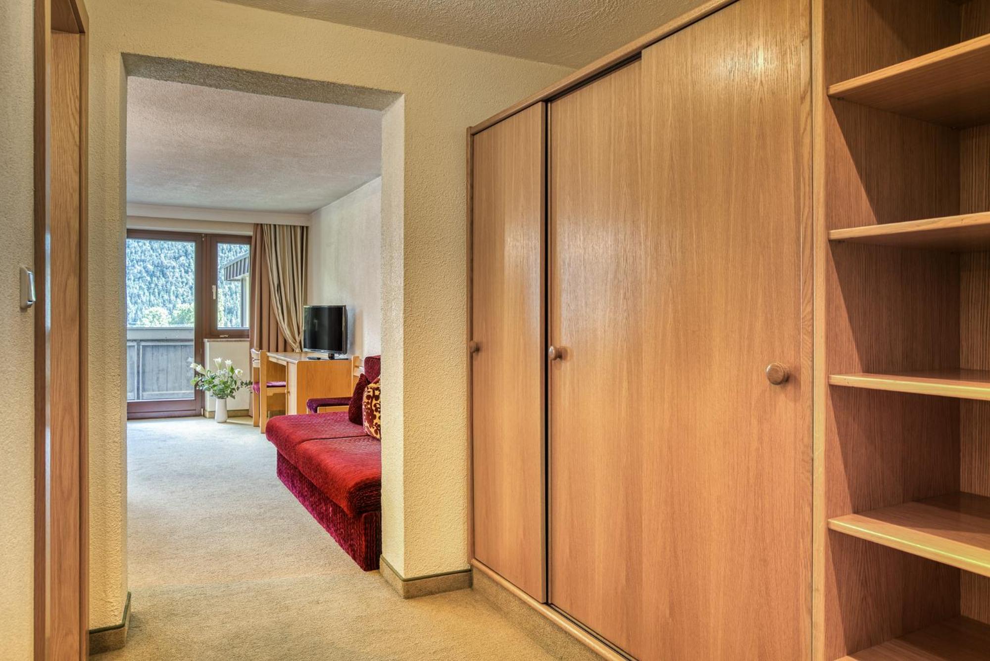 טארנץ Hotel Zum Lamm מראה חיצוני תמונה